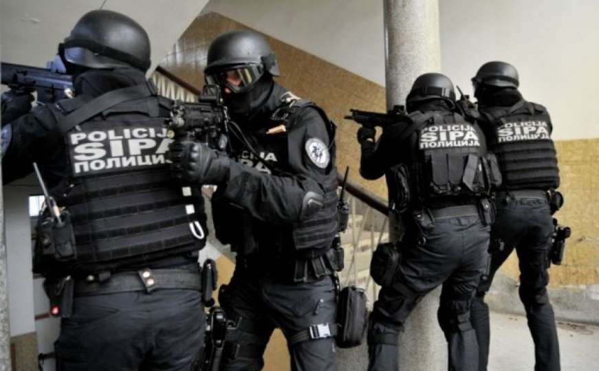 Velika policijska akcija na području Sarajeva: Pretresi na osam lokacija